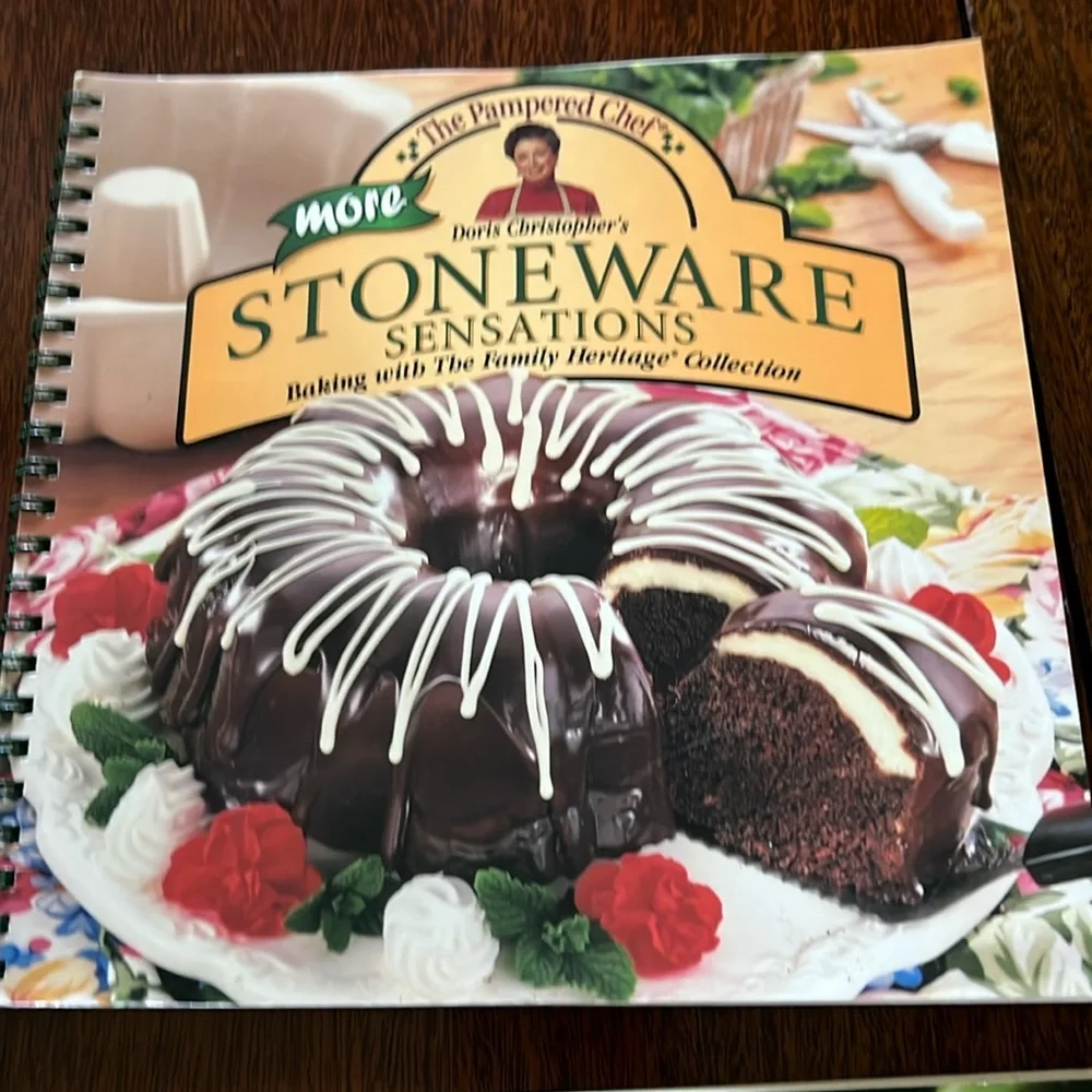 Pampered Chef Stoneware Sensations Dinner Recipes Heritage Cookbooks (2)